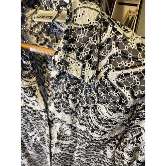 Chico's White Black Eyelet Lightweight Patterned Jacket Sz XL - Picture 6 of 8